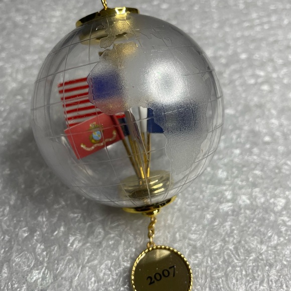 Hallmark Keepsake A World Of Freedom Flags America Honor Courage ornament - Picture 3 of 5